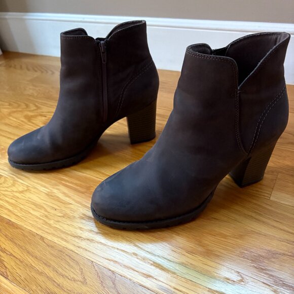 Clarks Leather Booties - Picture 2 of 4